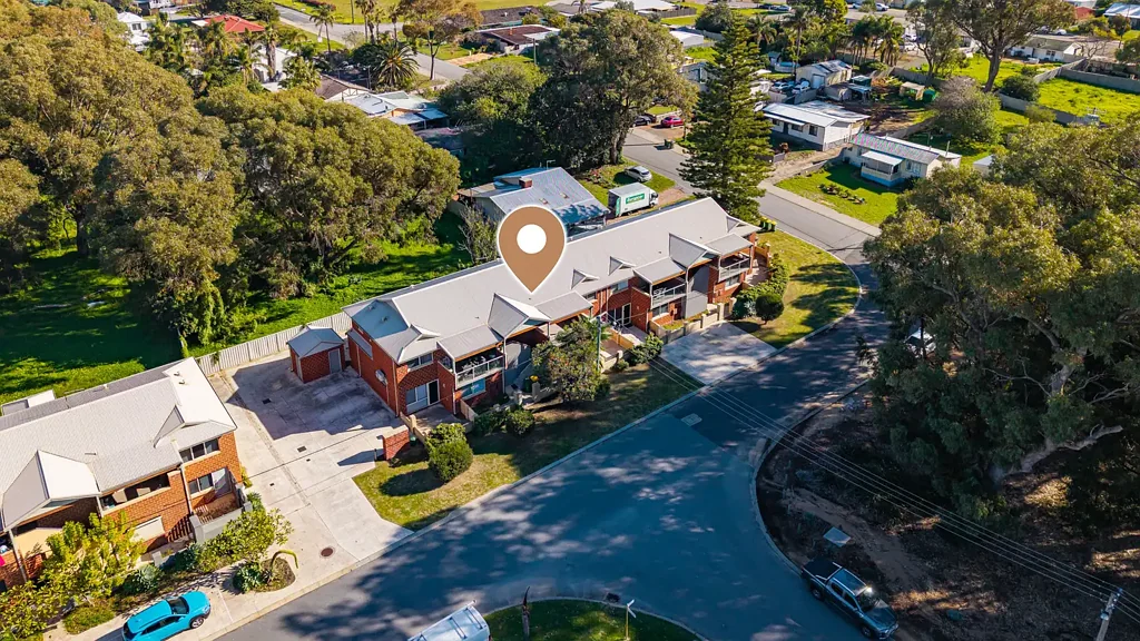 Mandurah 2 Bedroom Light and Bright Apartment Overlooking Rotary Park