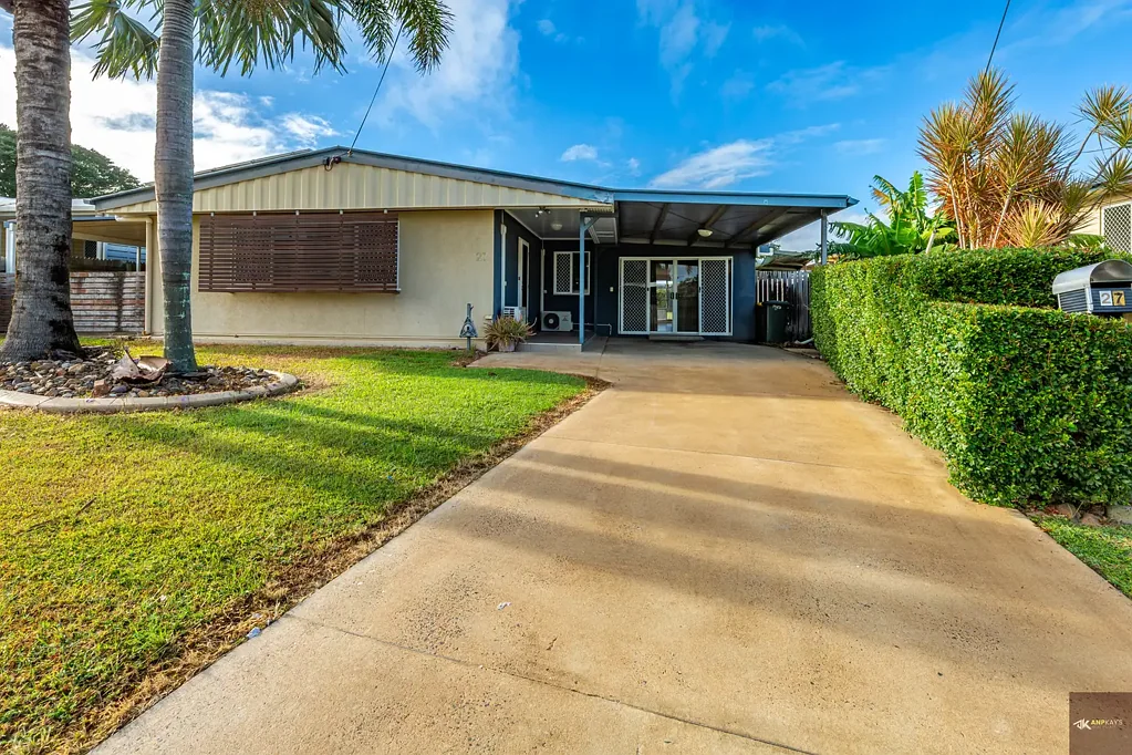 27 Arnold Street, Kepnock, QLD 4670