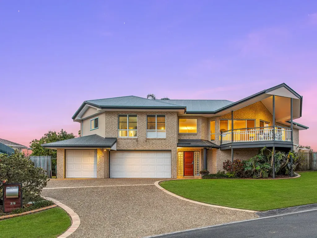 Westlake 5房  高层转角单位，视野开阔，家庭生活优越  Elevated Corner Block with Sweeping Views and Exceptional Family Living