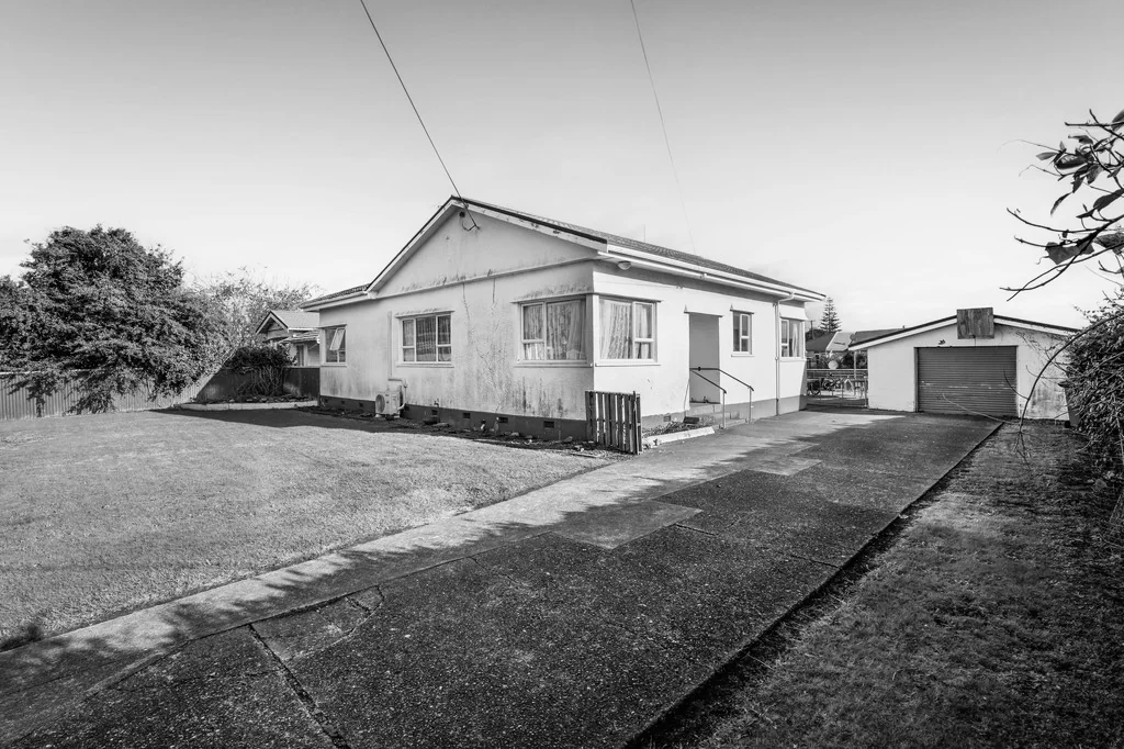 Hawera 3غرفة نوم This house needs you!!!