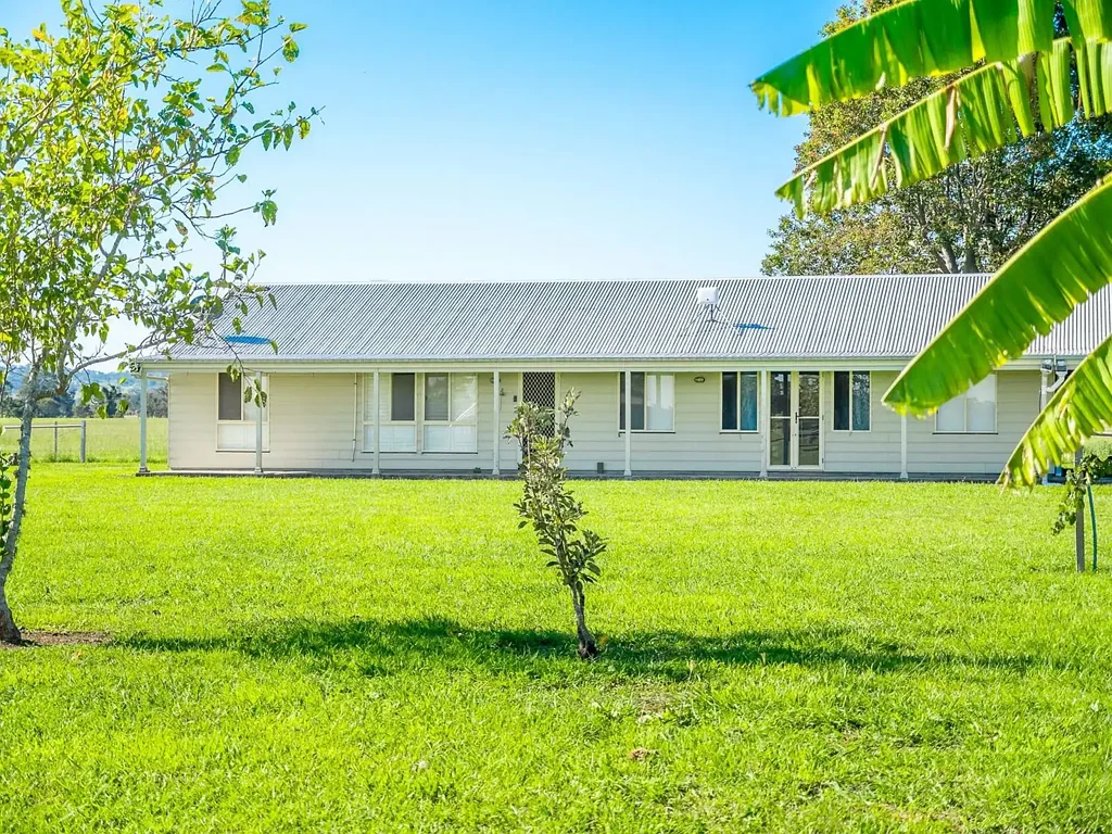 Greenridge  Fully Off Grid 10 Acre Country Escape