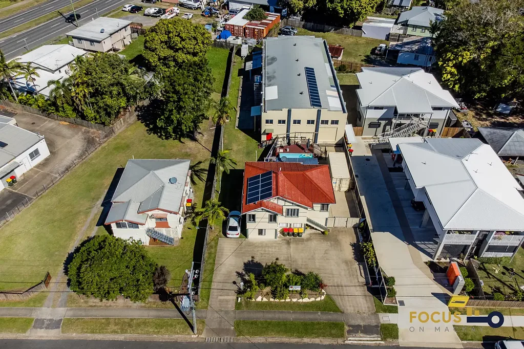 North Mackay 3Phòng ngủ COMMERCIAL & RESIDENTIAL OPPORTUNITY - MASSIVE WAREHOUSE - GYM - WORKSHOP
