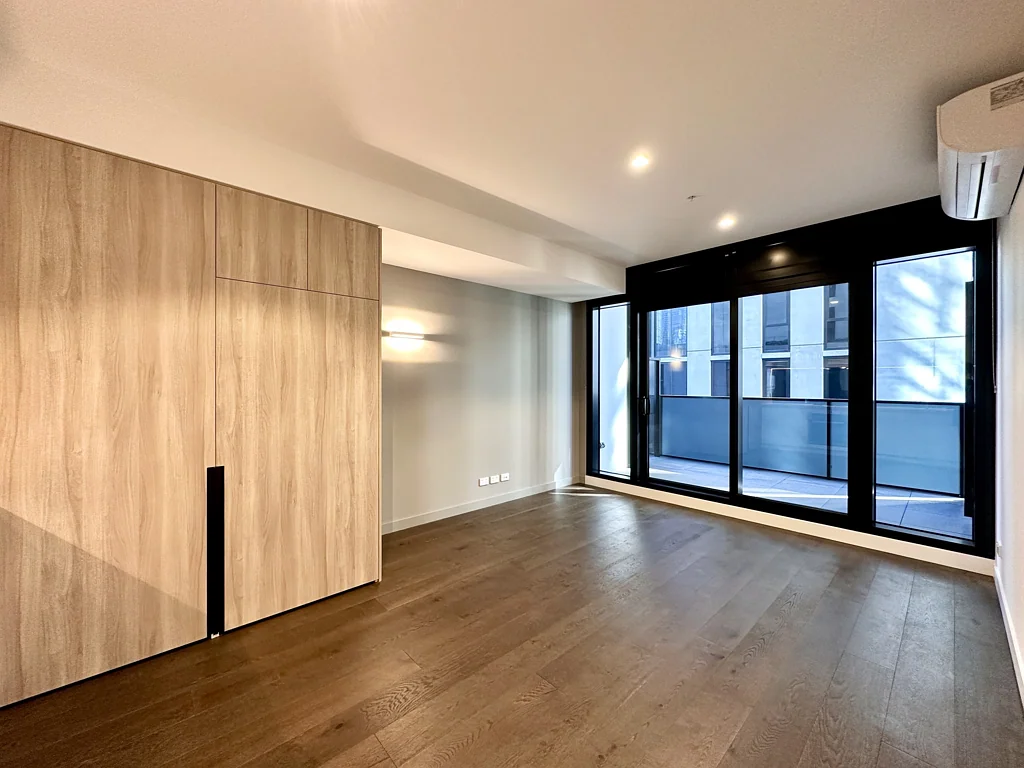 Modern One Bedroom Apartment in the Heart of West Melbourne