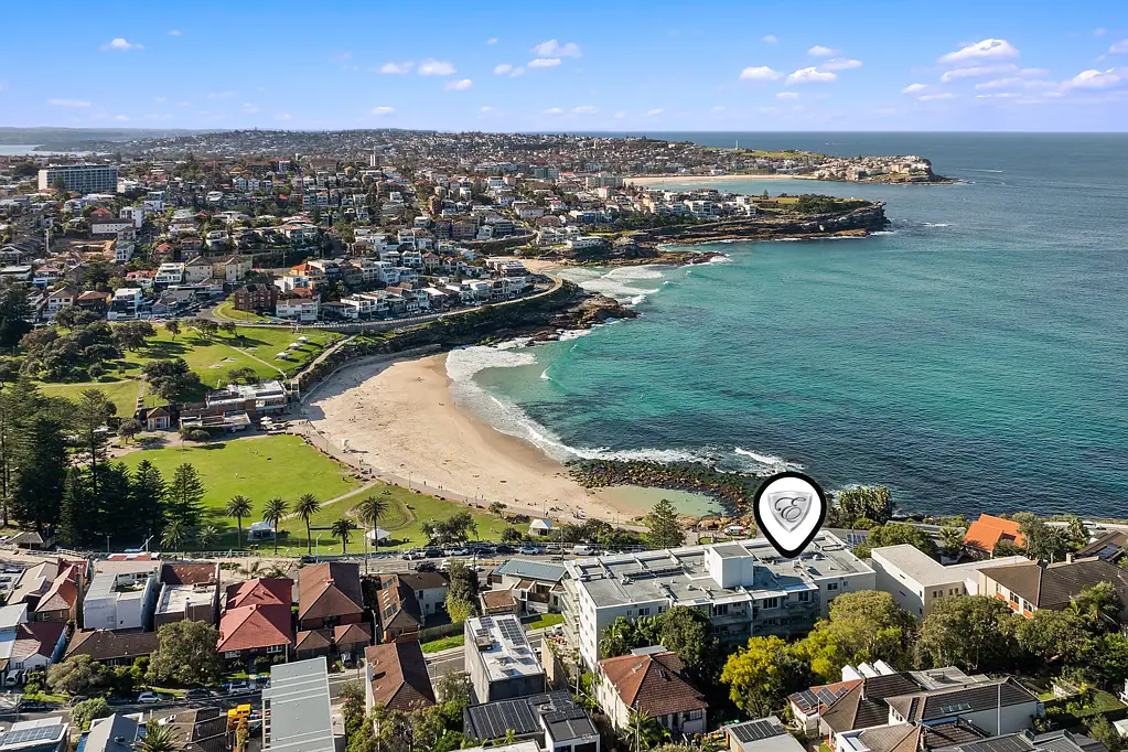 LUX BEACH PAD WITH WORLD CLASS VIEWS OF BRONTE BEACH