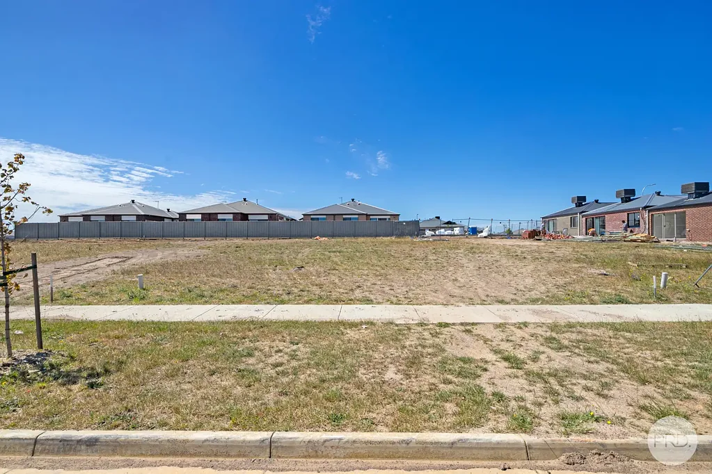 Alfredton  Titled 420m2 Approx Allotment In Providence Estate