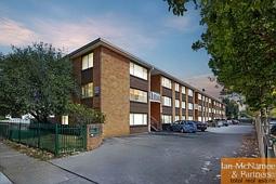 23/12 Morisset Street, Queanbeyan