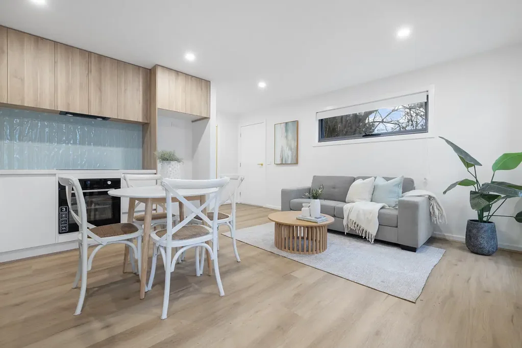 Spacious & Versatile Unit in the Heart of Hastings