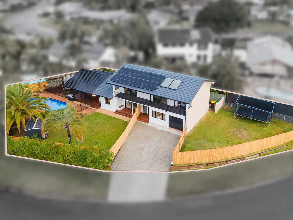 Helensvale 4房  Spacious Family Living with Dreamy Outdoor Entertaining