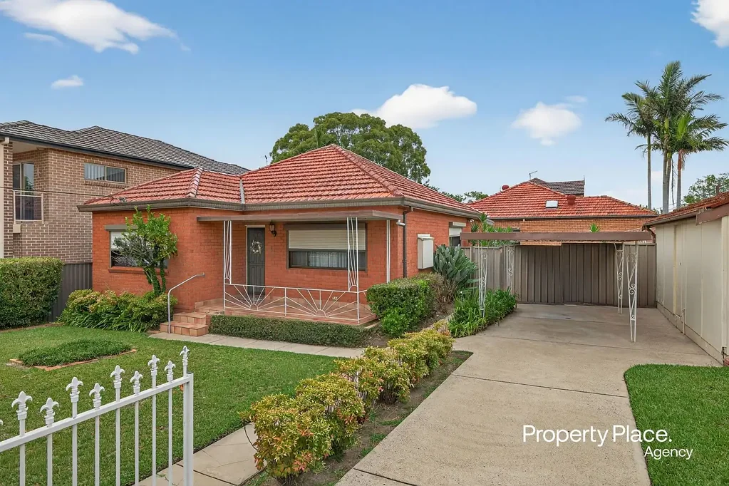 131 Gibson Avenue, Padstow, NSW 2211