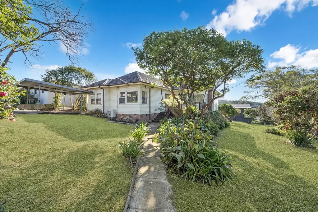 Charming 3-Bedroom Home with Water Views in East Gosford!