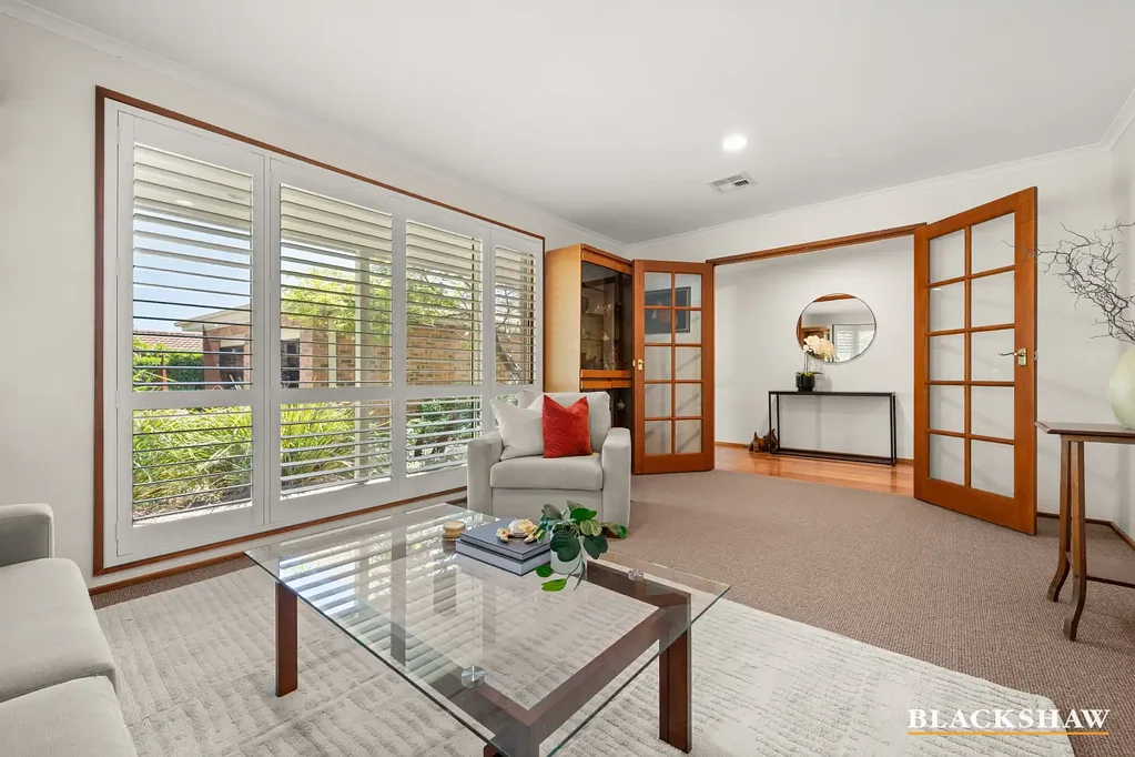 Isaacs 4ਬੈੱਡਰੂਮ Light-Filled Family Home with multiple living areas and Lush Gardens