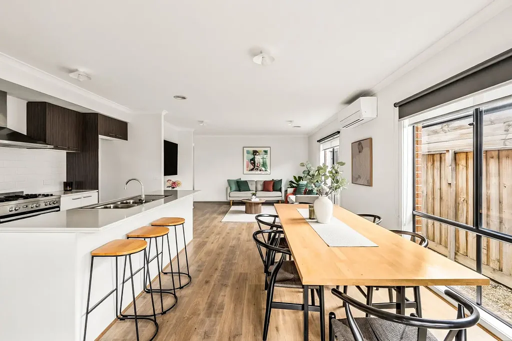 Charlemont 3 Slaapkamer Effortless Living and Exceptional Convenience!