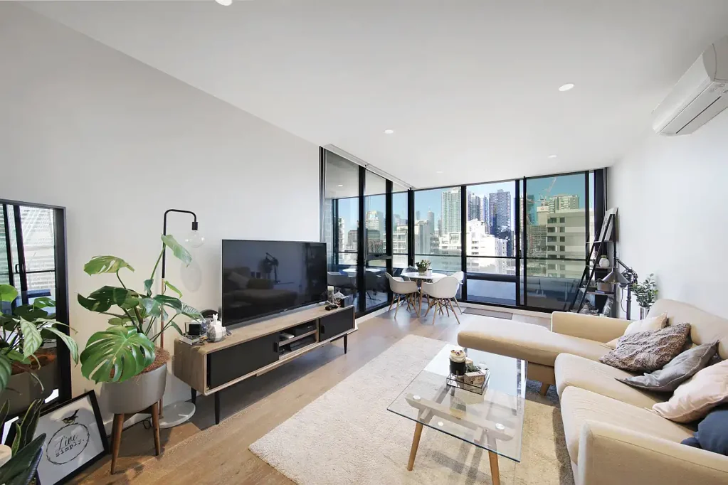 Large 1 bedroom apartment