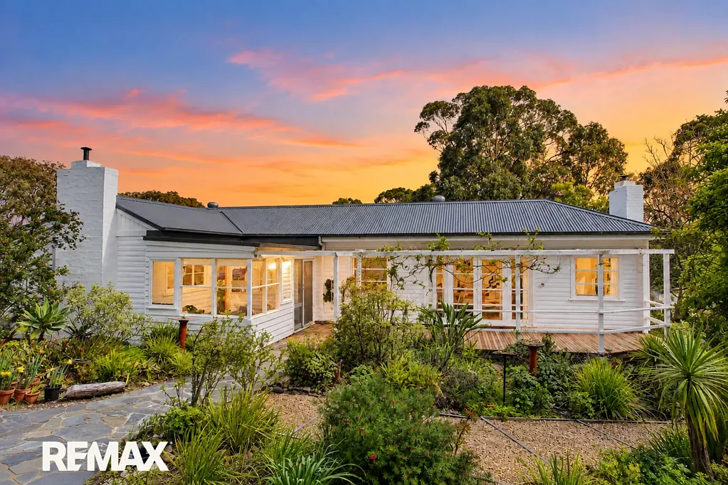 Nungurner 4 Bedroom Peaceful Nungurner Cottage Near the Jetty, Metung and Lakes Entranc
