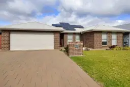 9 BROOK CT, Dubbo