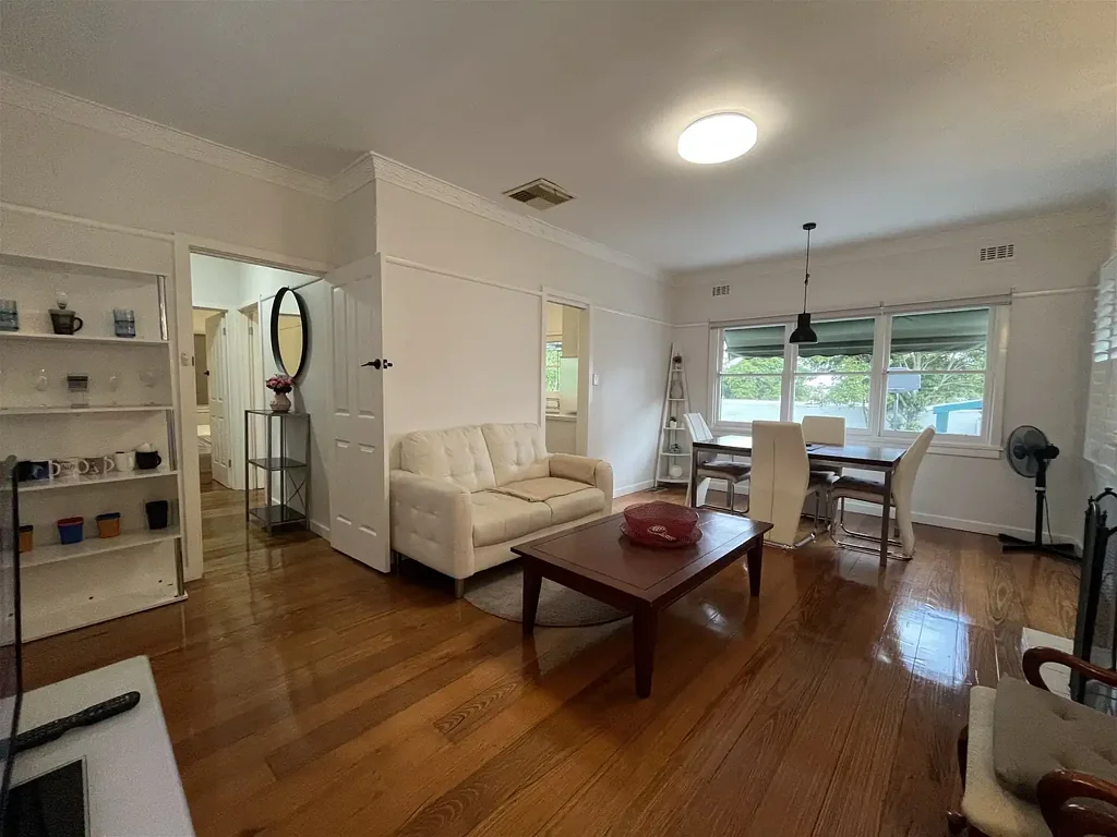 Fully Furnished 3-Bedroom Family Home in Convenient Ringwood Location