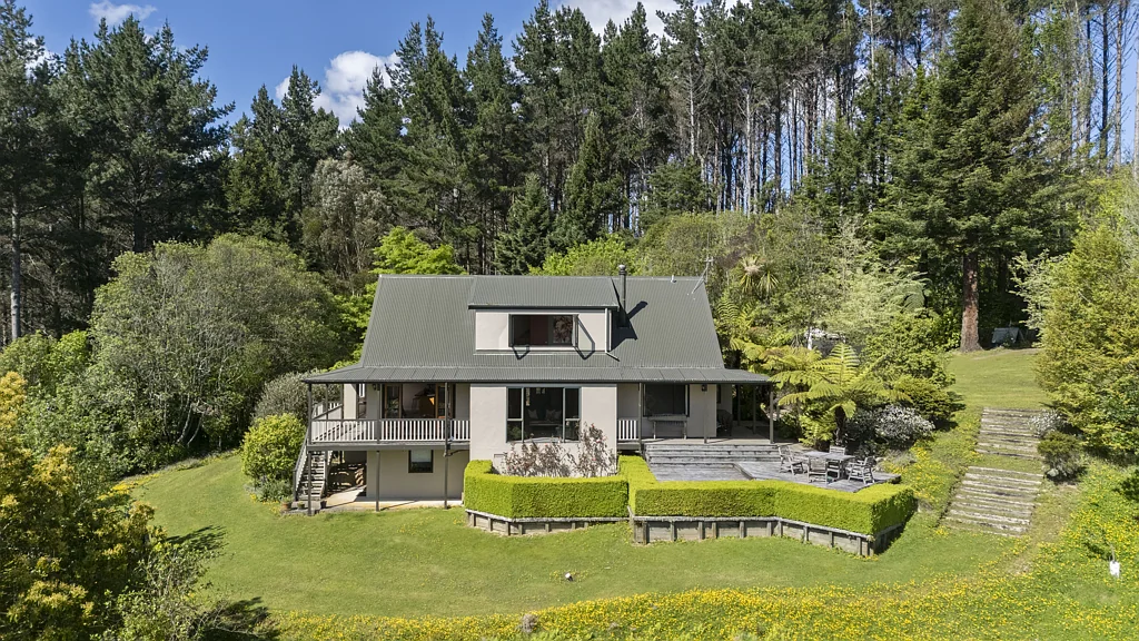 Turitea Peaceful private bush retreat