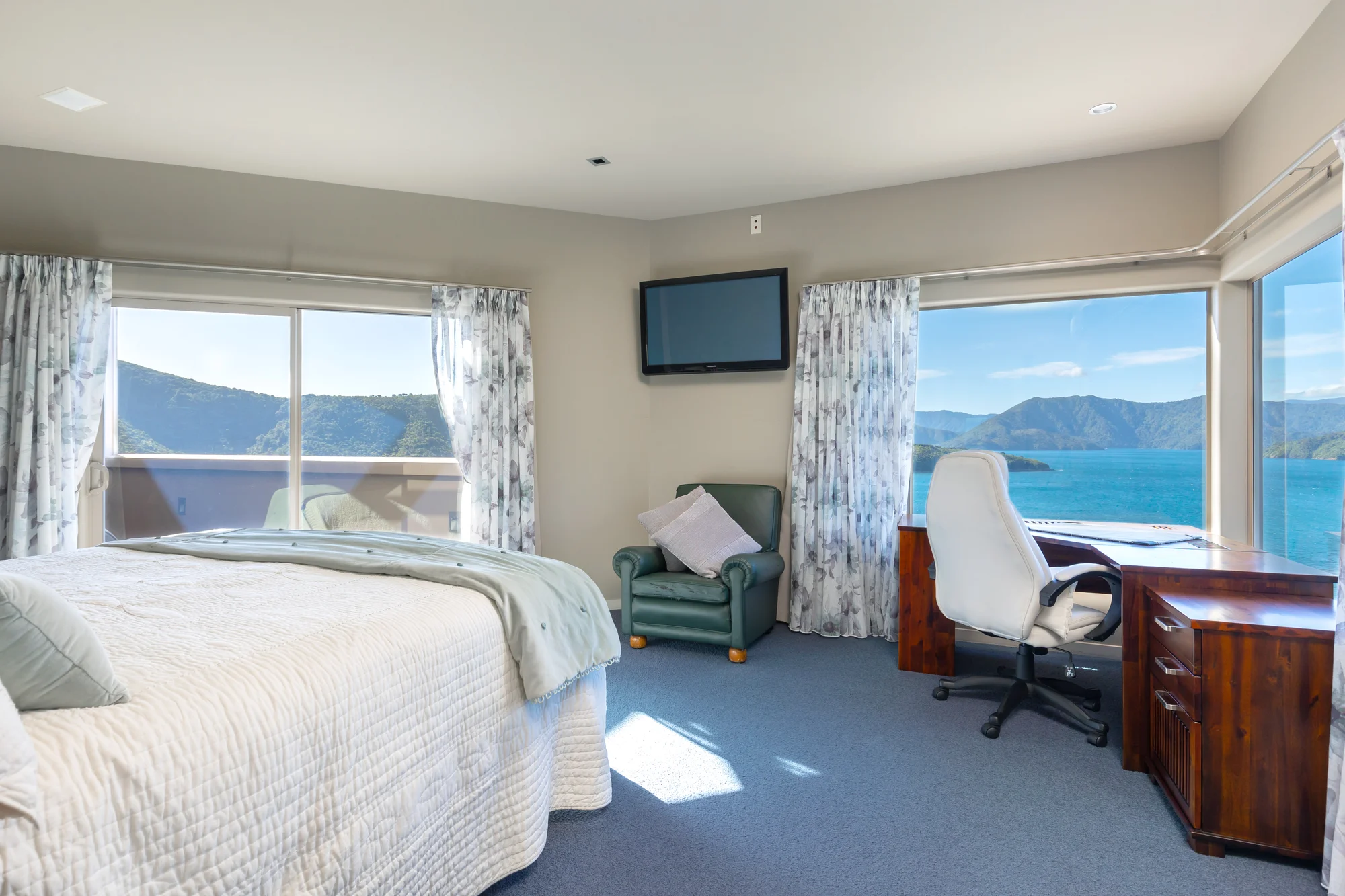 1 Cooks Ridge, Waikawa Bay, Picton, 4 habitaciones, 4 baños, House