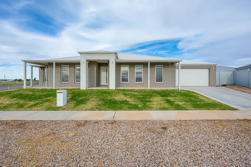 Mildura 3 Bedroom Light filled, versatile living
