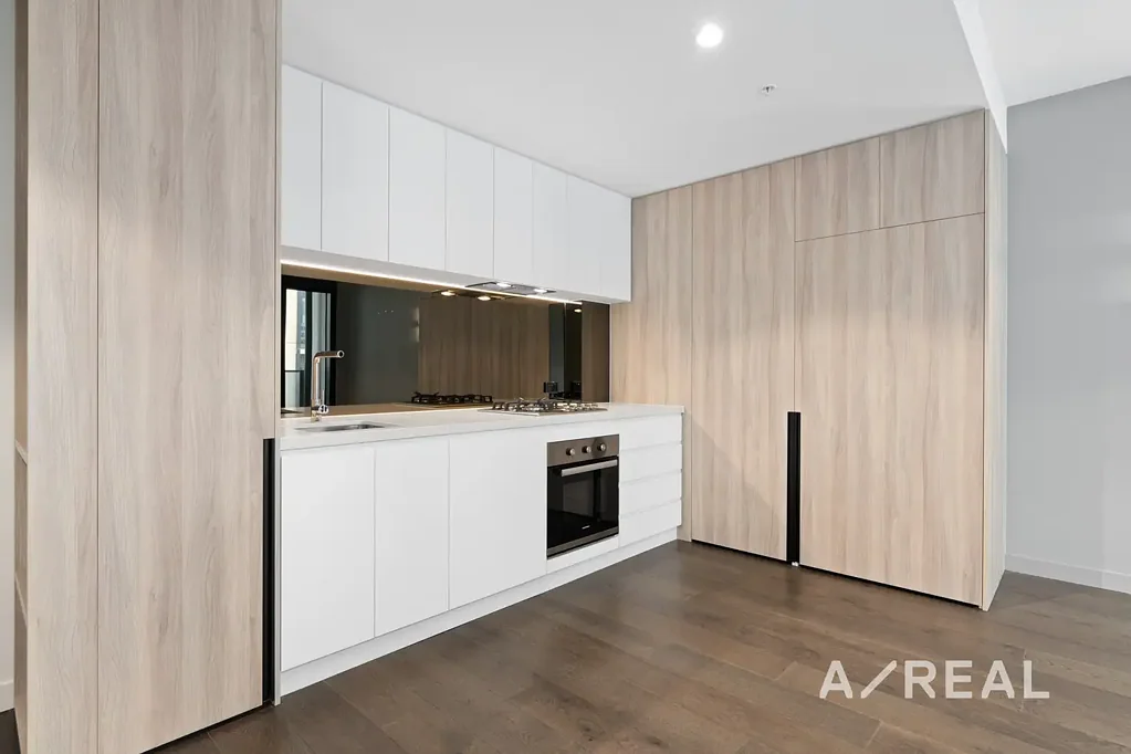 Spacious One Bedroom Apartment with Good Natural Light
