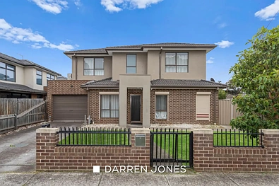 Heidelberg West 4房 Heidelberg West宁静便捷 三卧带步入式衣帽间 主卧独立卫浴 开放式起居用餐区 时尚木地板 设备齐全厨房 私人庭院 车库游戏室 管道冷暖系统 ON HOLD