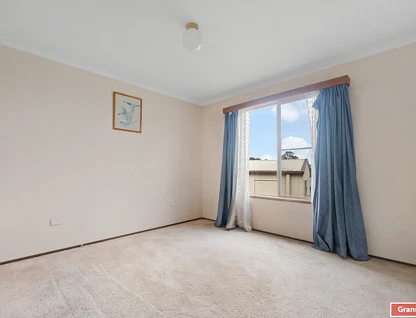 31 Molonglo Road, Seven Hills, NSW 2147, 5 phòng ngủ, 2 phòng tắm, House