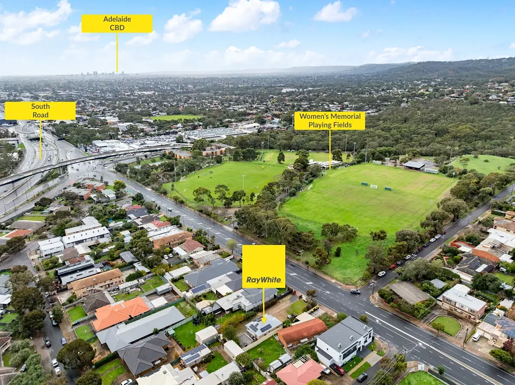 Bedford Park 2 Slaapkamer Ultimate development canvas near Flinders Hub - 4-6 Townhouses! STCC