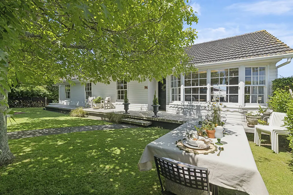 1/96 Bradbury Road, Highland Park, Manukau City, Auckland
