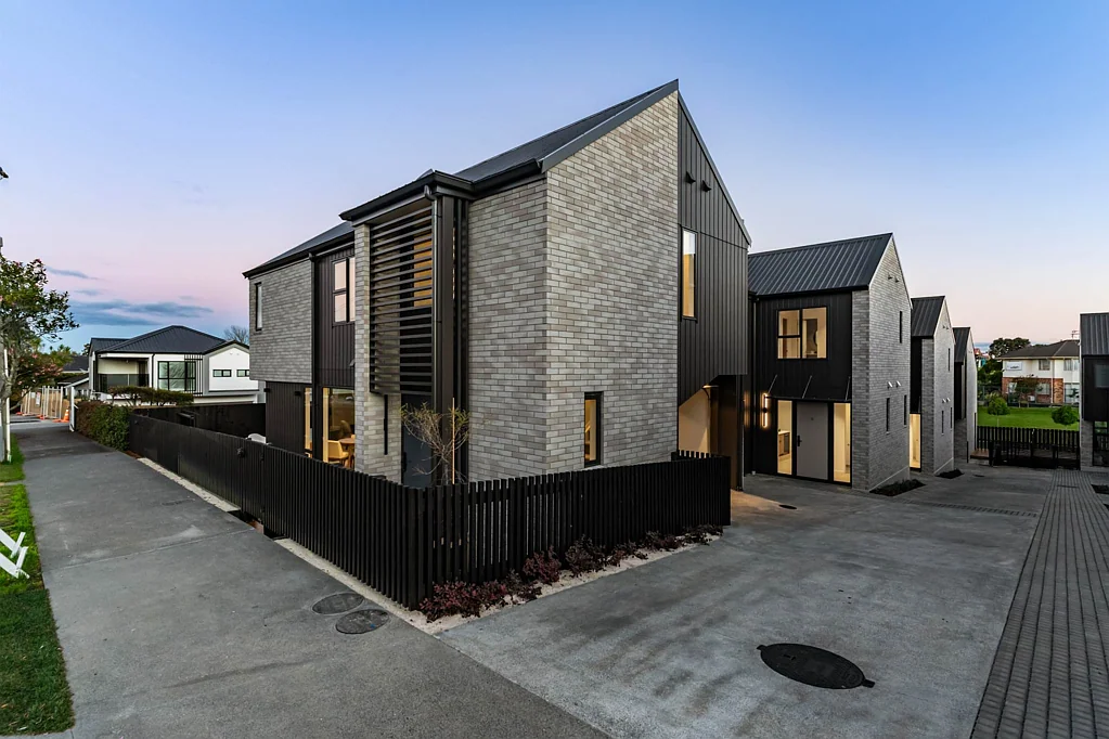 Glen Innes 4 Bedroom Boutique Parkside Living - Eight Brand New Homes