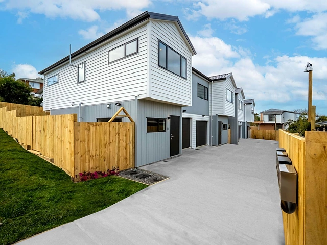 64 Girrahween Drive, Totara Vale, North Shore City