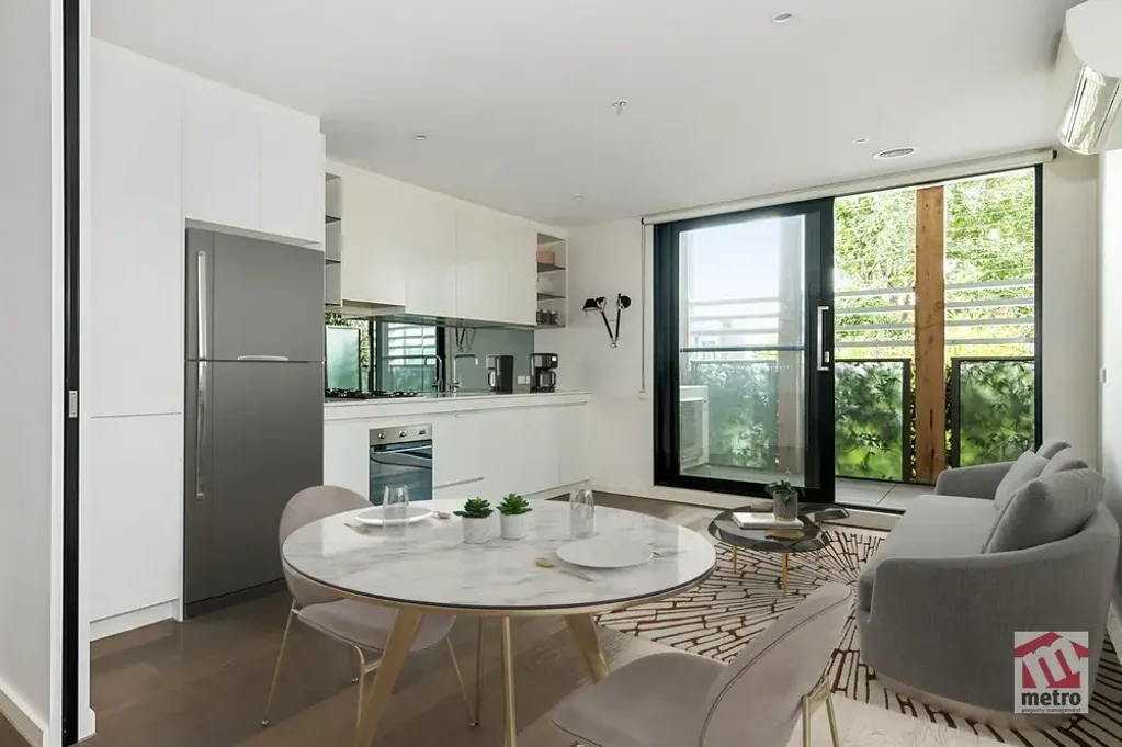CONTEMPORARY APARTMENT IN AMAZING LOCATION!