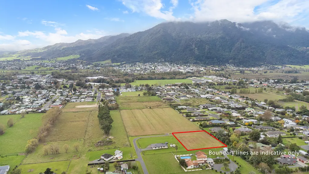 Te Aroha Here's land and view, now the rest is up to you!