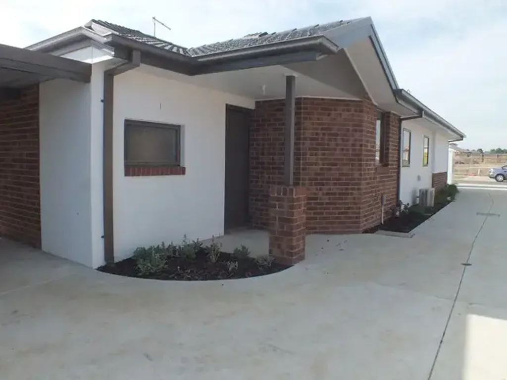 Neat 2 Bedroom Unit In Erin Park Estate