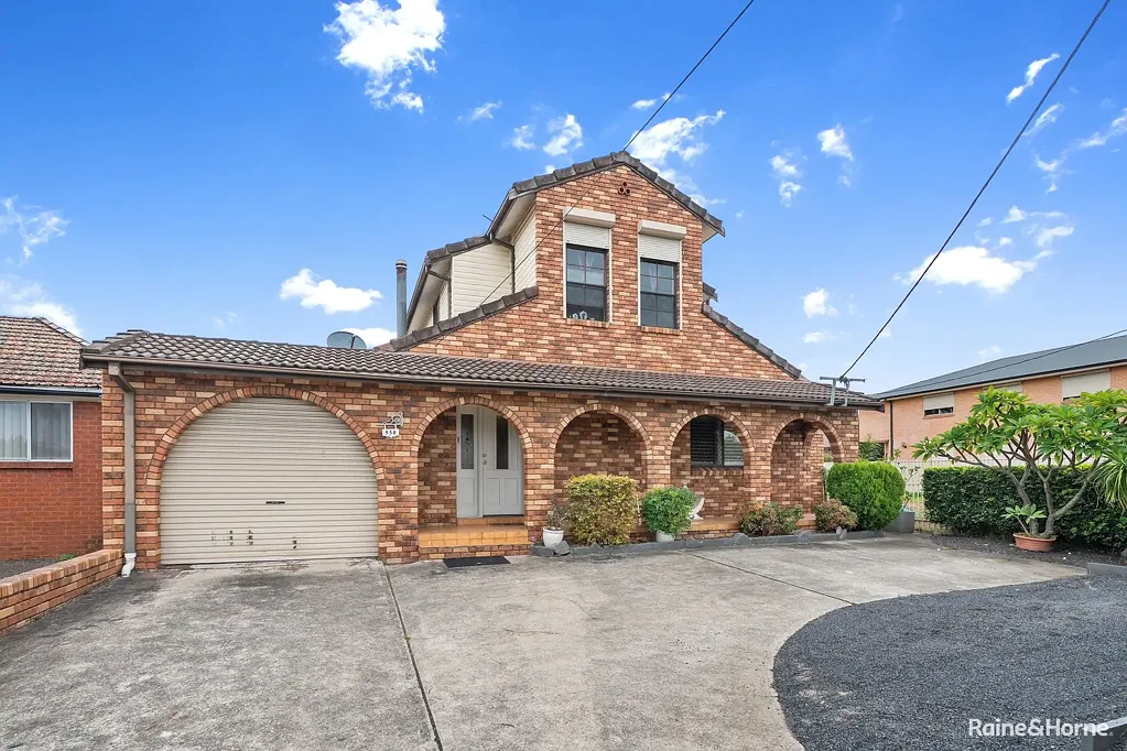 Smithfield 8chambre Prime 1021sqm Block - Potential for Two Lots STCA