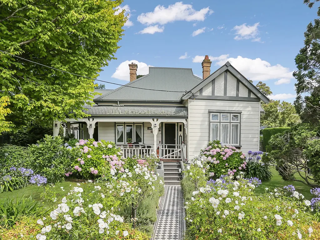 Moss Vale 5 Bedroom An 1885 Masterpiece of Southern Highlands Heritage