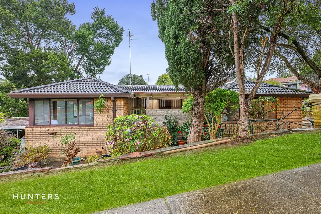 Oatlands 3Moenga Elegant Family Home with Unlimited Potential