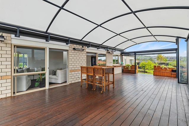 11 Courtvale Place, Flat Bush, Manukau City