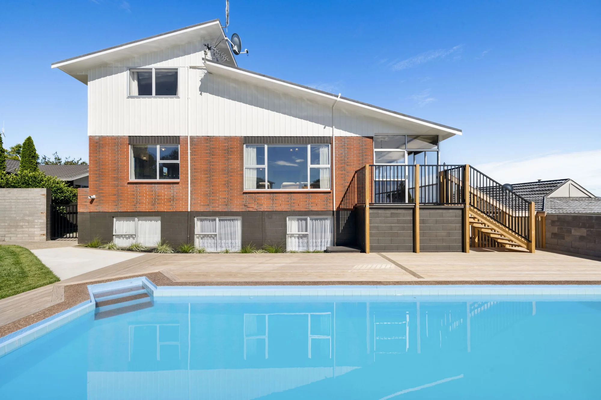 Dinsdale 5chambre Act Fast - First Time on the Market!