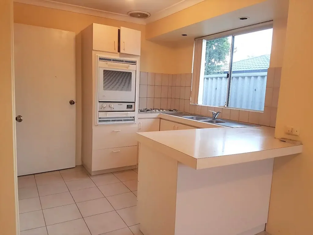 Walking distance to shops and public transport
