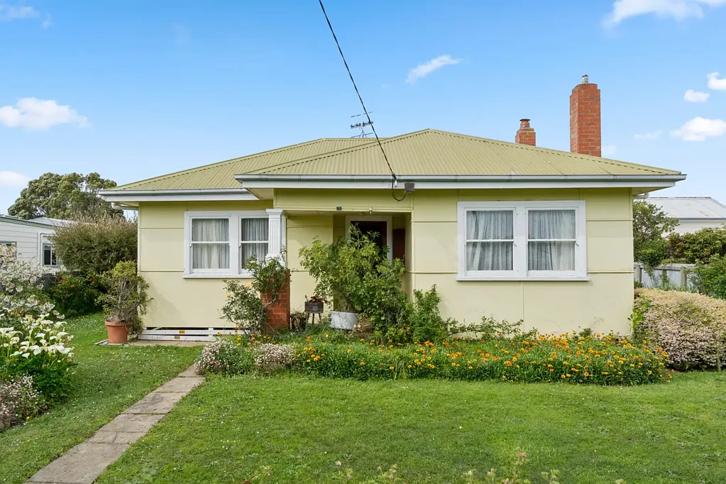 Cobden 3कमरा CHARMING & AFFORDABLE, ENTRY-LEVEL HOME