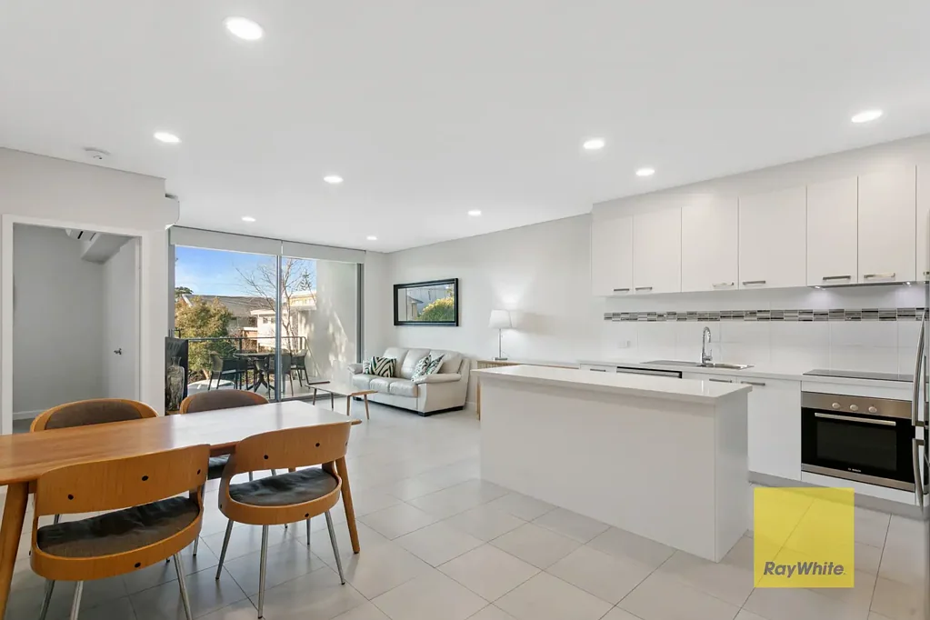 Spacious Modern Apartment - Furnished
