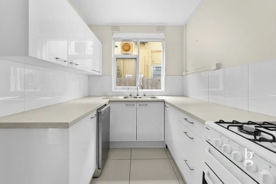 3/7 Ripon Grove, Elsternwick, VIC 3185, 2 rūma, 1 rūma horoi, Apartment