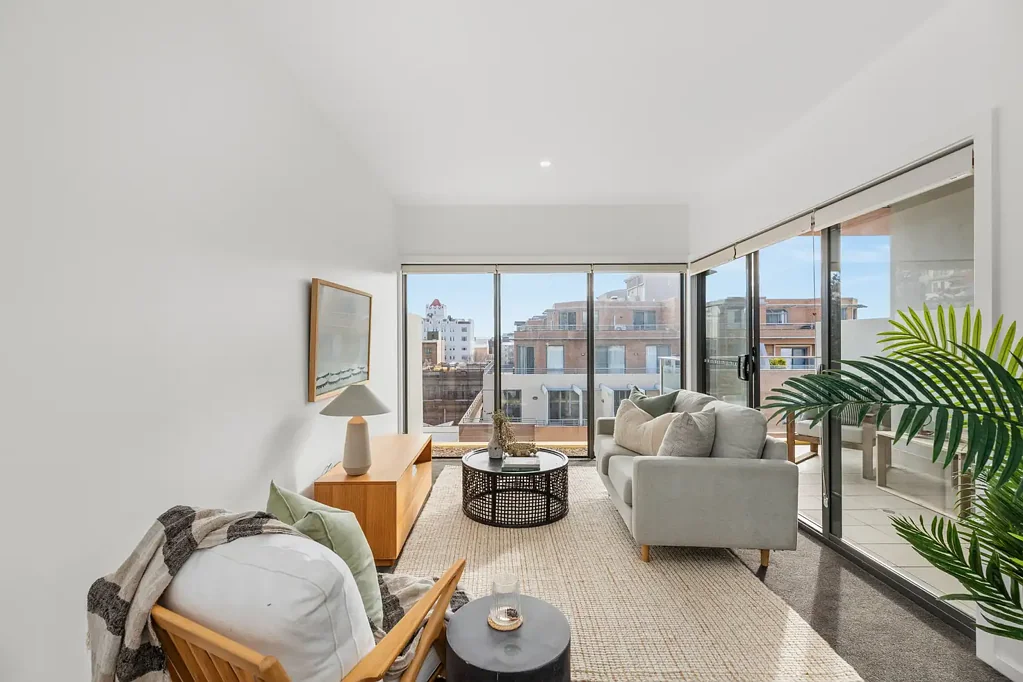 Newcastle 1બેડરૂમ Put simply, harbour views, coastal-city lifestyle