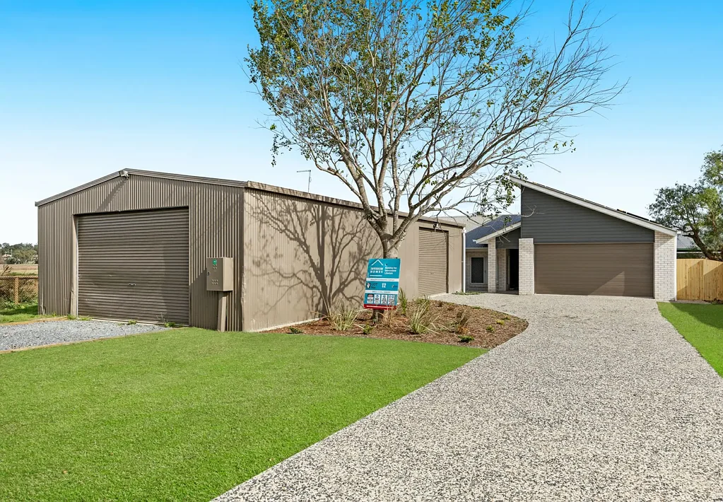 Warwick 4房  21 CREBRA COURT WARWICK - LUXURY, PRIVACY, VIEWS + NEW HOME & SHED!