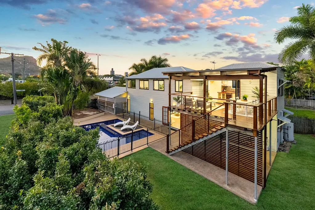 South Townsville 5 Bedroom Pocket Rocket on Perkins!!