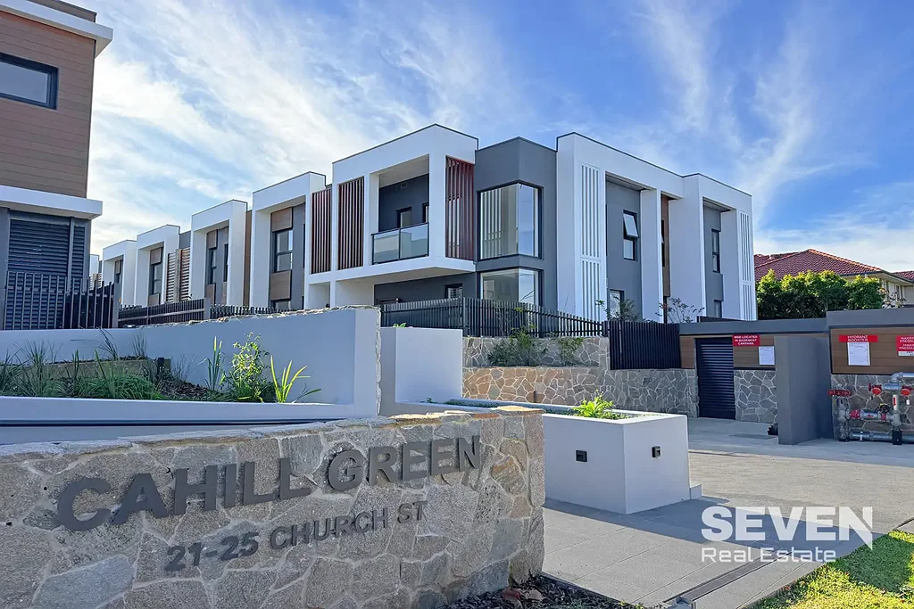 Contemporary Brand New Townhouse