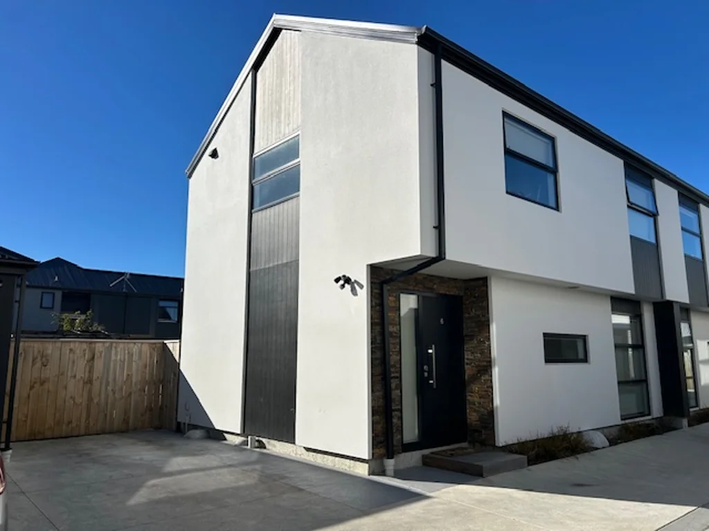 6/629 Worcester Street