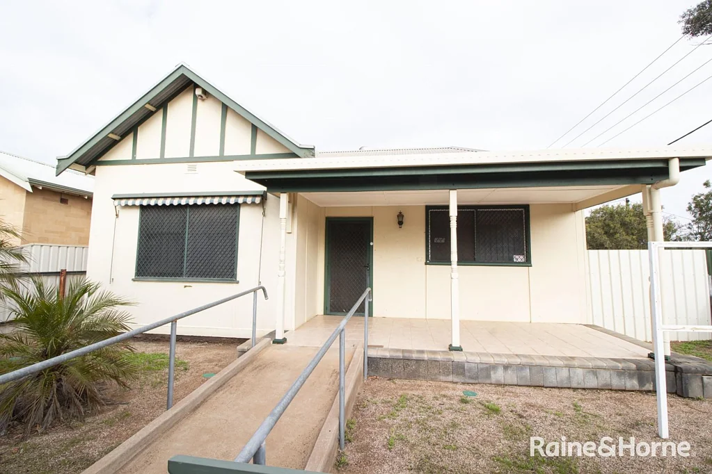 Port Augusta 7房  Multi Use Complex