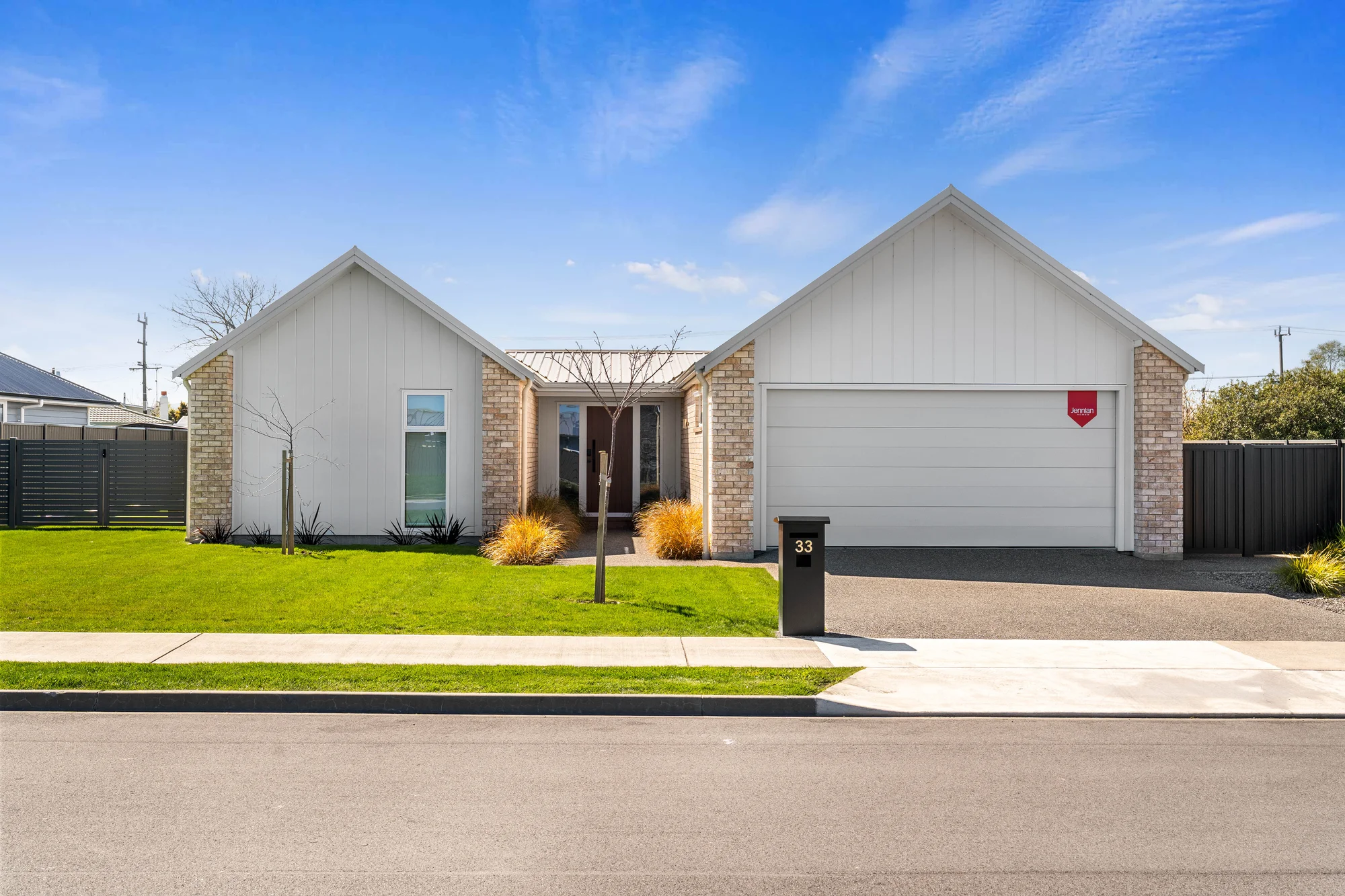 Masterton 4कमरा Designed for Luxury Living!!! BEO $1,150,000