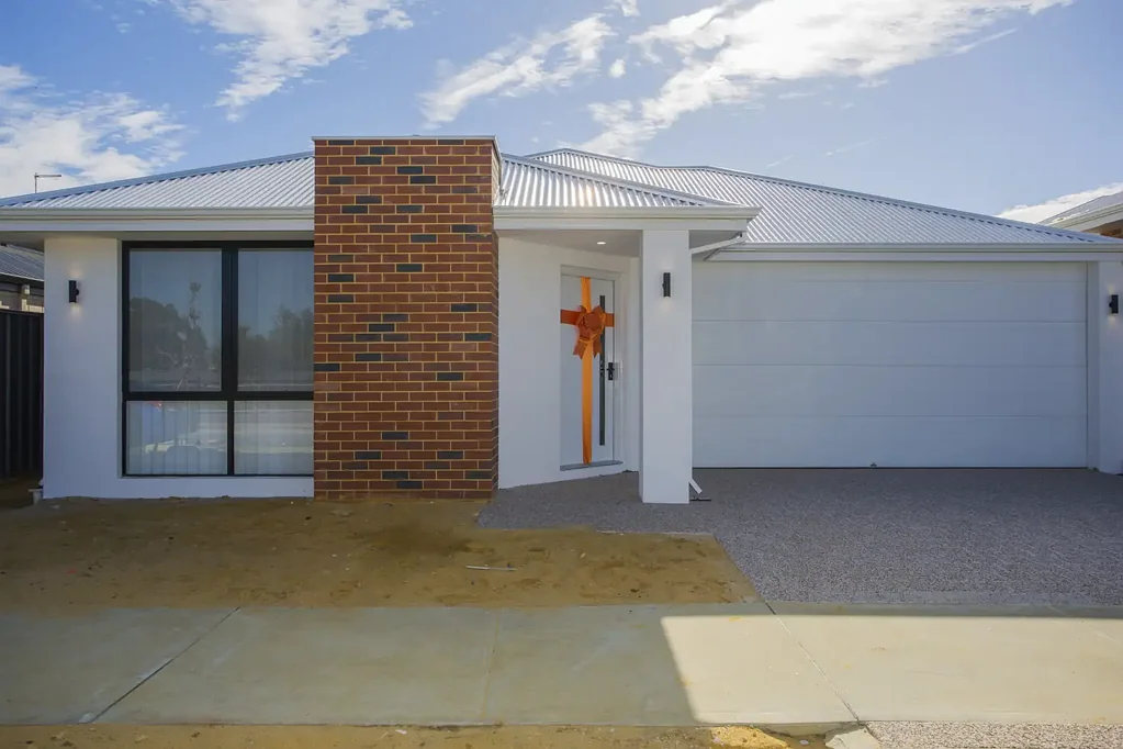 Stunning 4-Bedroom Luxury Home in Forrestdale - A Must-See Property!
